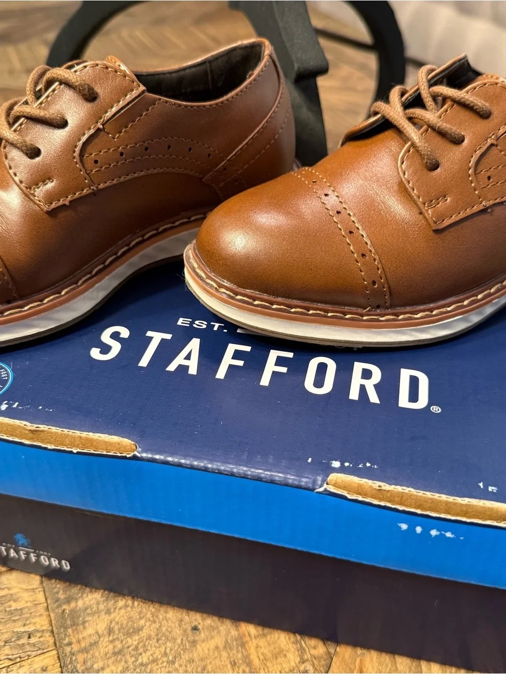 Stafford Lil Cooper Boys Brown Cap Toe Oxford Dress Shoes Size 9M With Box